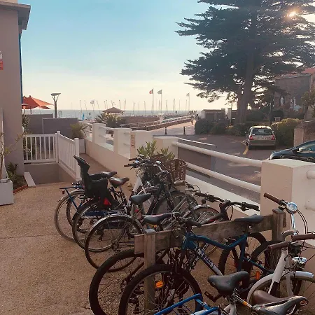 Hotel De Charme & Cosare Sur La Promenade Bord De 20m De La