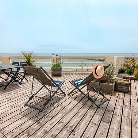 Hotel De Charme & Cosare Sur La Promenade Bord De 20m De La 3*