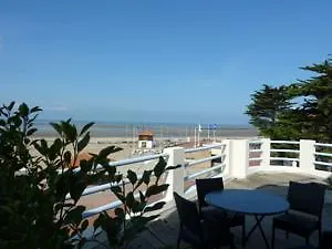 De Charme & Cosare Sur La Promenade Bord De 20m De La Hotel 3*