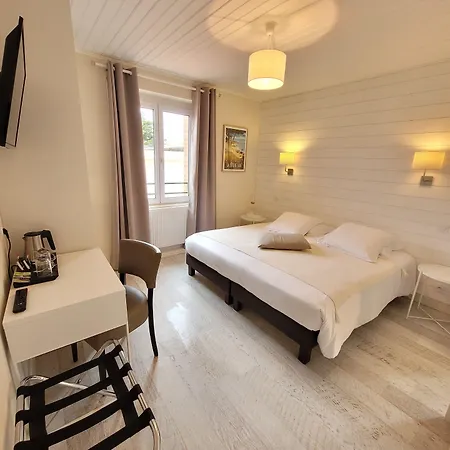 호텔 De Charme & Cosare Sur La Promenade Bord De 20m De La