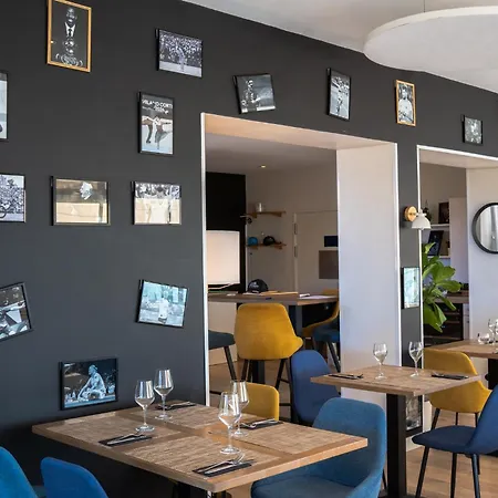 De Charme & Cosare Sur La Promenade Bord De 20m De La Hotel 3*