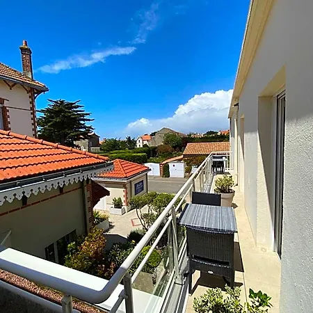 Hotell De Charme & Cosare Sur La Promenade Bord De 20m De La